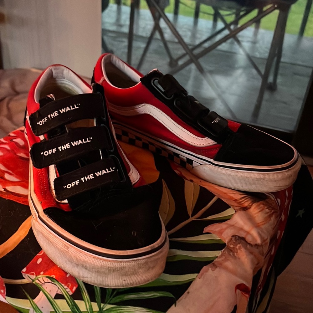 Velcro Vans!